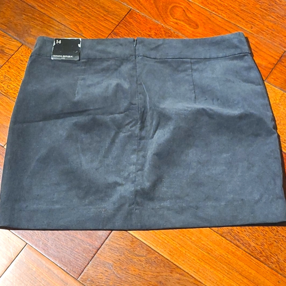 NWT Banana Republic grey corduroy mini skirt